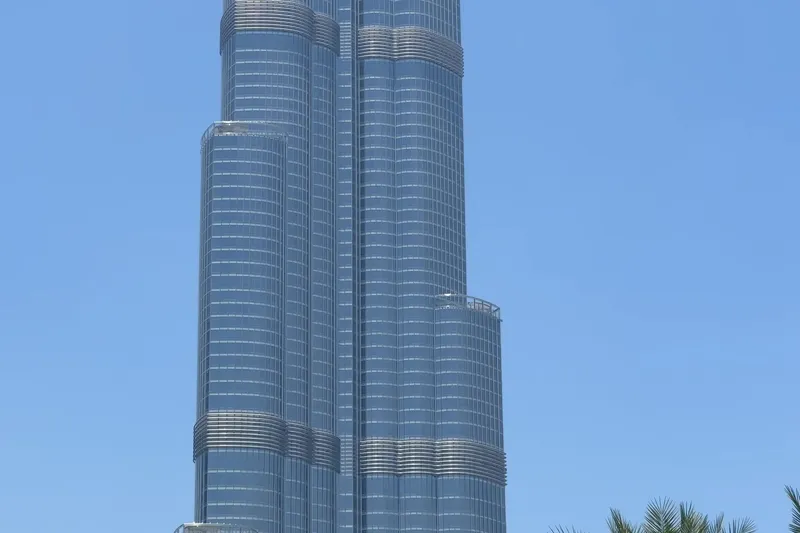 Башня Burj Khalifa — ориентир смотровой площадки At the Top в Дубае