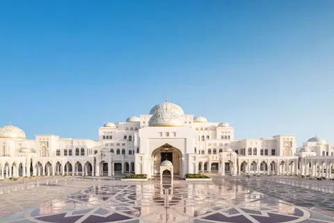 Королевский дворец Qasr Al Watan