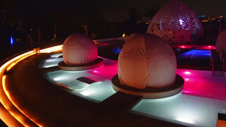 Вид на Авса Ткйпоол — маршрут по знаковым местам Дубая.