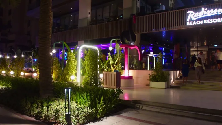 Вид на Авса Ткйпоол — маршрут по знаковым местам Дубая.