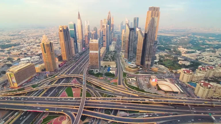 Вид на Бурдж-Халифа — маршрут по знаковым местам Дубая.