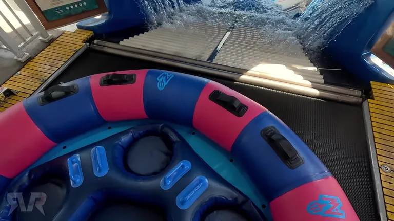 Частный песчаный пляж, доступный для гостей аквапарка Aquaventure, с видом на воды Персидского залива.